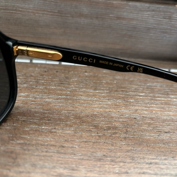 Gucci GG1042S | AUTHENTIC - Picture 3 of 7